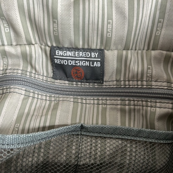 REVO 16” Travel Tote/Weekender Bag - Grey/Black - Picture 4 of 14